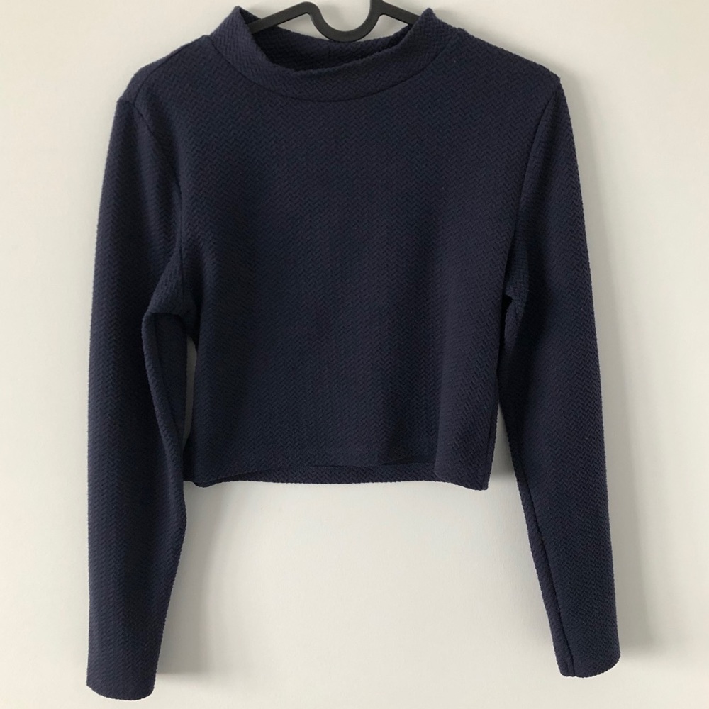 H&M Divided Navy Long Sleeve Crop Top